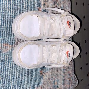 Nike Court Legacy shoes